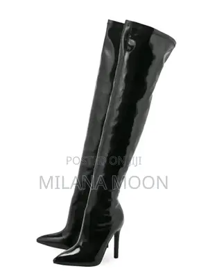 Elegant Look Boots