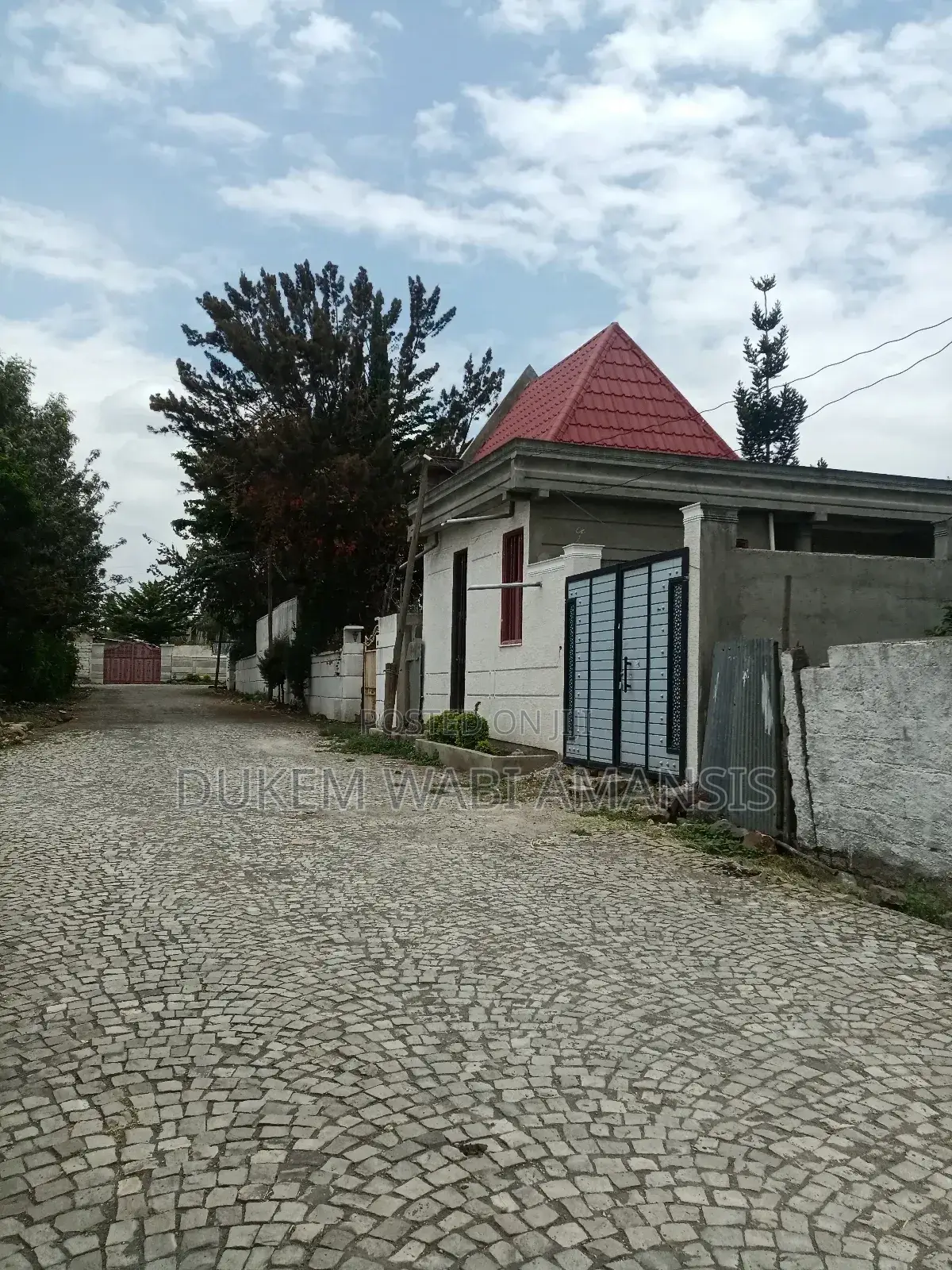 Furnished 8bdrm House in Dukam, East Shewa for sale
