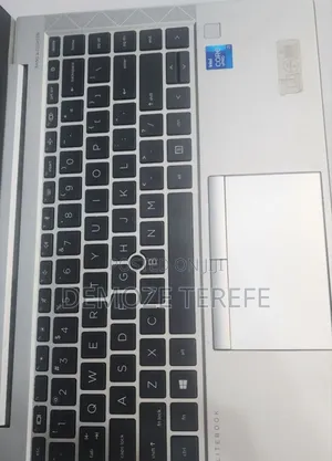 New Laptop HP EliteBook 840 G8 16GB Intel Core i7 SSD 512GB