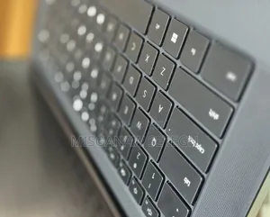 New Laptop Dell XPS 17 9720 16GB Intel Core i7 SSD 1T