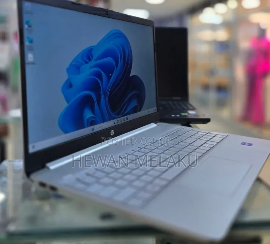 New Laptop HP Stream Notebook 8GB Intel Core i7 SSD 512GB