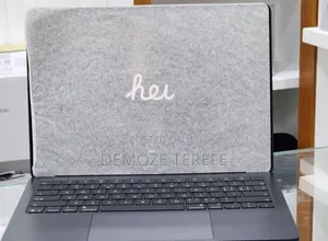 New Laptop Apple MacBook 16GB Apple M4 SSD 256GB