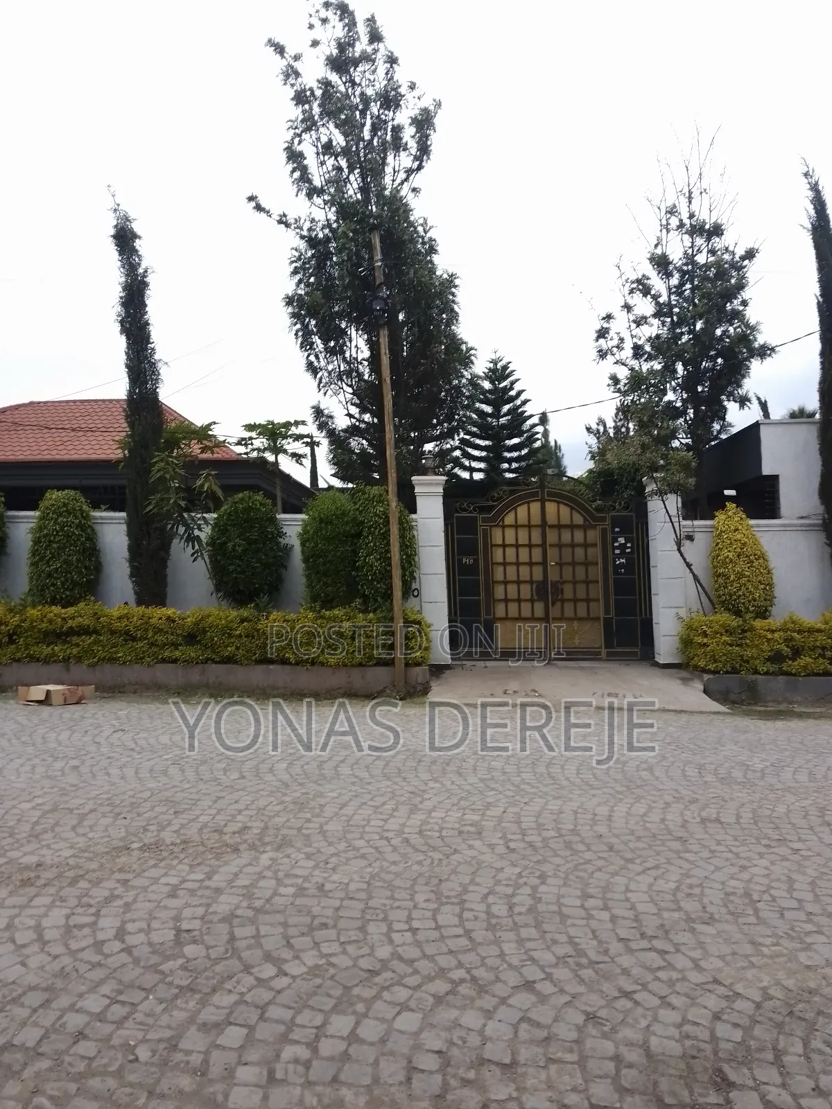 Furnished 8bdrm House in ዱከም, East Shewa for sale
