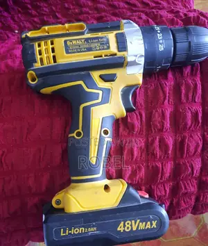Drill/ Dewalt Made in Usa