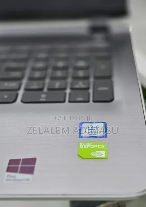 New Laptop HP Pavilion 15 8GB Intel Core i5 HDD 1T