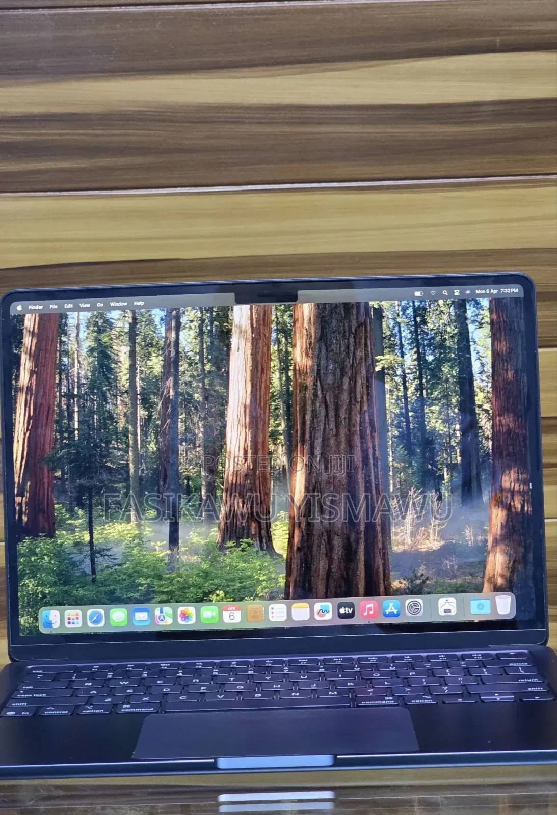 New Laptop Apple MacBook Air 2025 M4 13-inch 16GB Apple M4 SSD 256GB