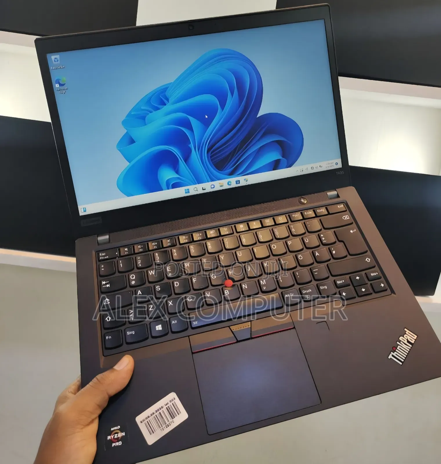 New Laptop Lenovo ThinkPad t495s 16GB AMD Ryzen 5 SSD 512GB