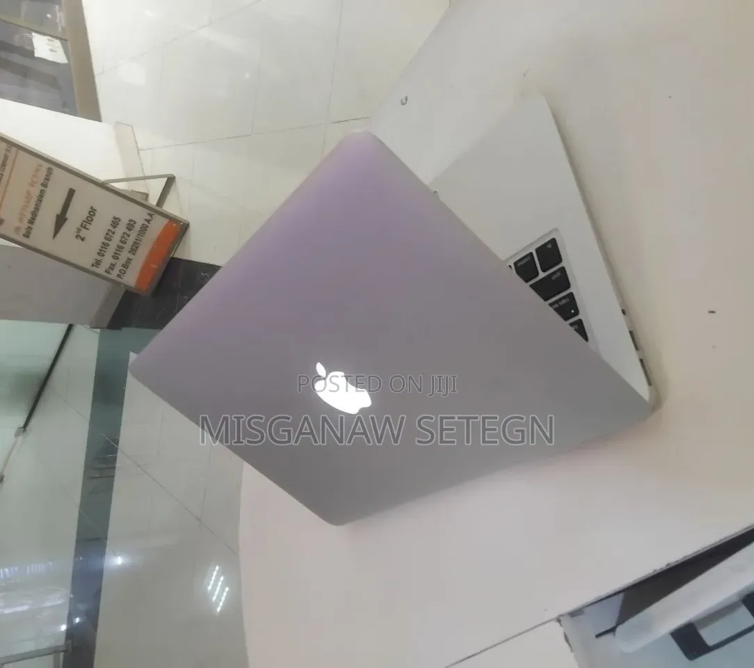 New Laptop Apple MacBook Air 2015 4GB Intel Core i5 SSD 256GB
