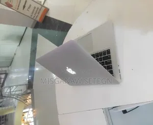 New Laptop Apple MacBook Air 2015 4GB Intel Core i5 SSD 256GB