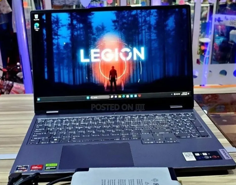 New Laptop Lenovo Legion Slim 5 16GB AMD Ryzen 7 SSD 512GB