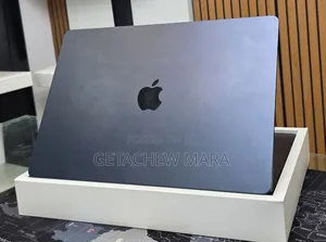 New Laptop Apple MacBook Air 2025 M4 13-inch 16GB Intel SSD 512GB
