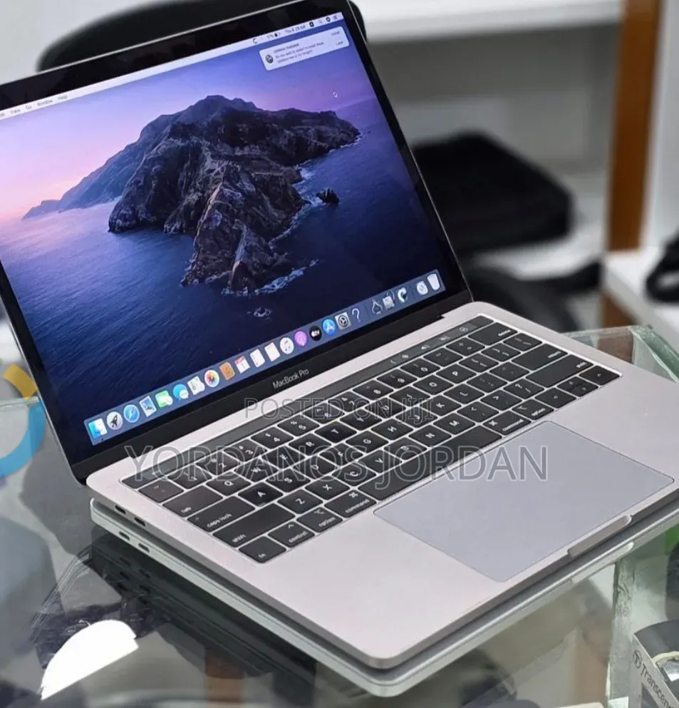 New Laptop Apple MacBook Pro 2019 16GB Intel Core i5 SSD 256GB