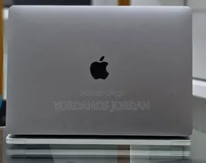 New Laptop Apple MacBook Pro 2019 16GB Intel Core i5 SSD 256GB
