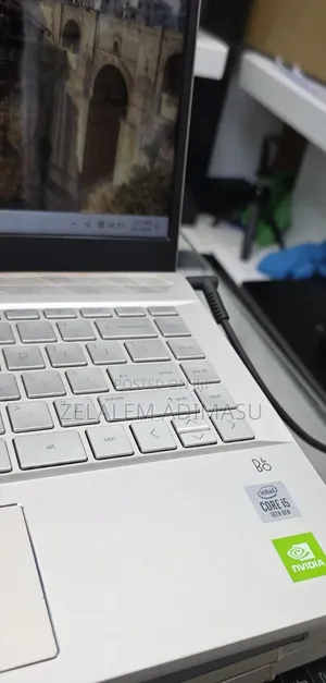 New Laptop HP Pavilion 15 8GB Intel Core i5 SSD 512GB