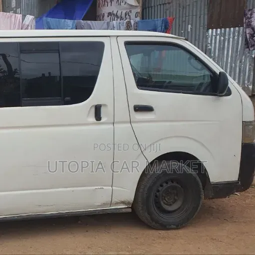 Toyota HiAce 2010 White