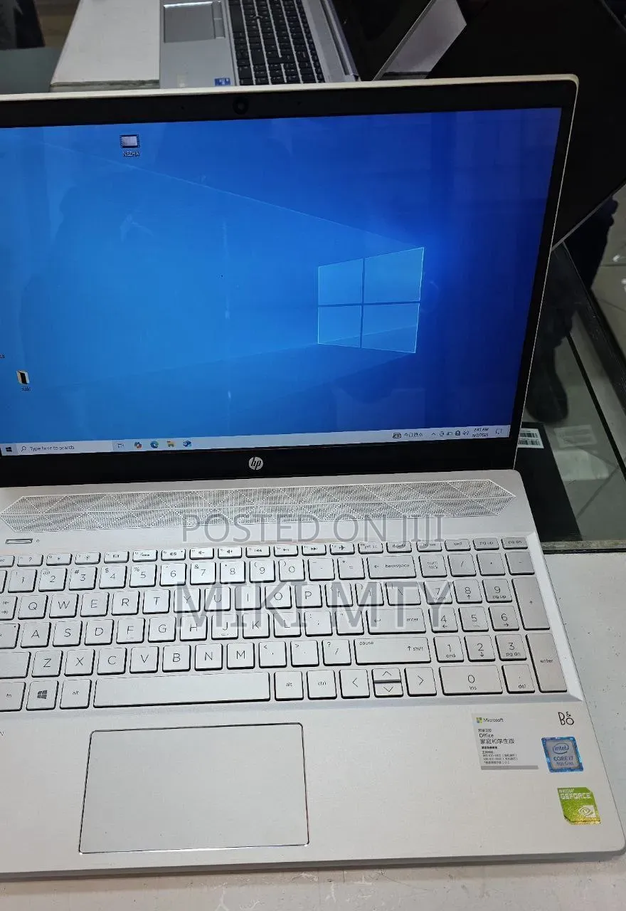 New Laptop HP Pavilion 15 8GB Intel Core i7 SSD 512GB
