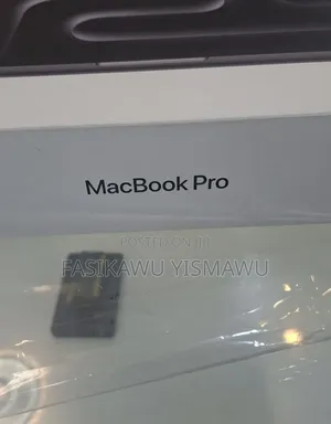 New Laptop Apple MacBook Pro 4GB Apple M5 SSD 512GB