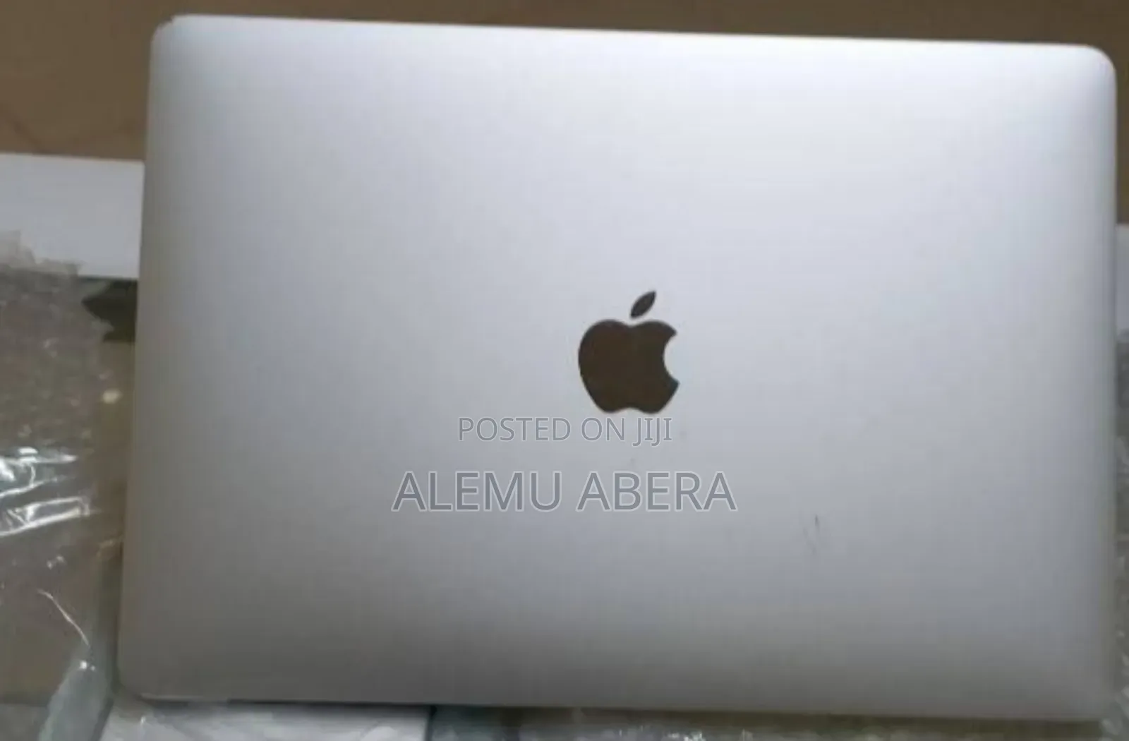 New Laptop Apple MacBook Pro 2017 8GB Intel Core i5 SSD 256GB
