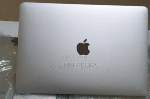 New Laptop Apple MacBook Pro 2017 8GB Intel Core i5 SSD 256GB