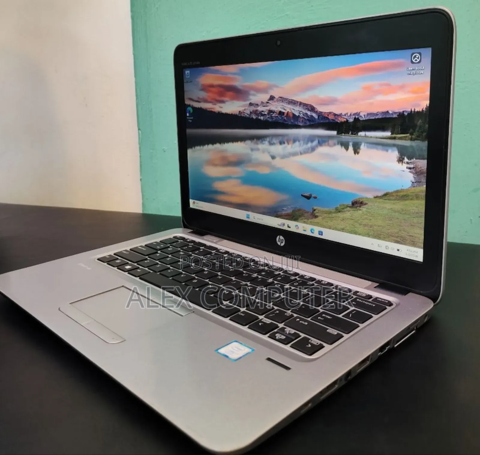 New Laptop HP EliteBook 820 G4 8GB Intel Core i5 SSD 256GB