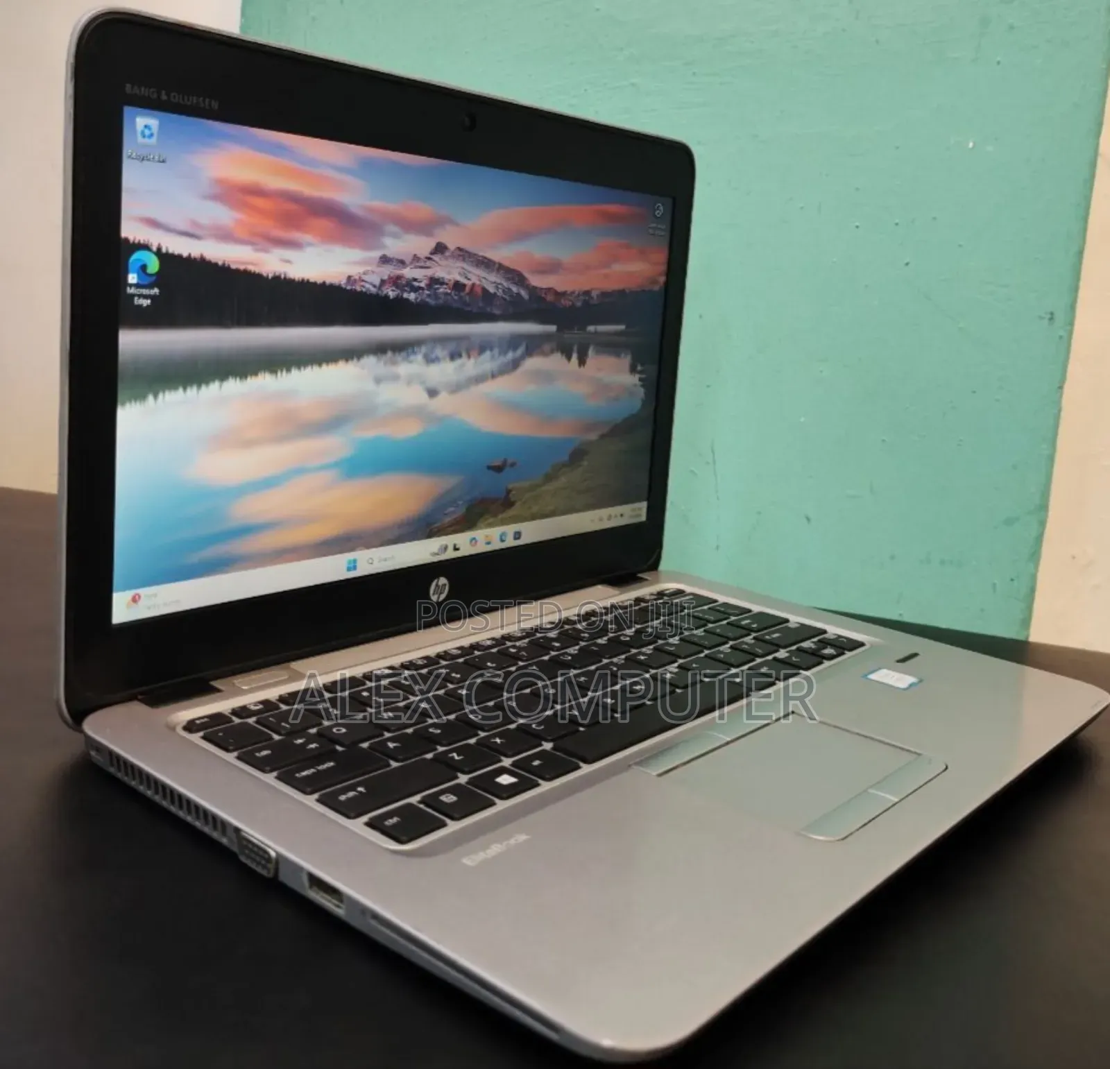 New Laptop HP EliteBook 820 G4 8GB Intel Core i5 SSD 256GB