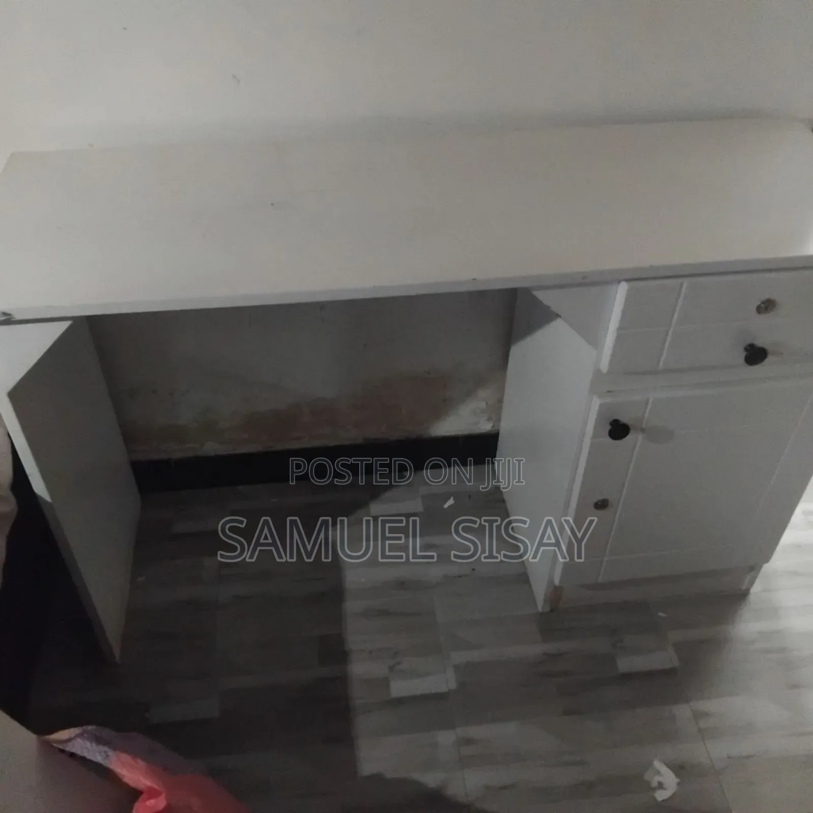 Tabke and Chair