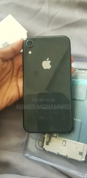 Apple XR 64 GB Black