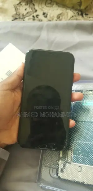 Apple XR 64 GB Black
