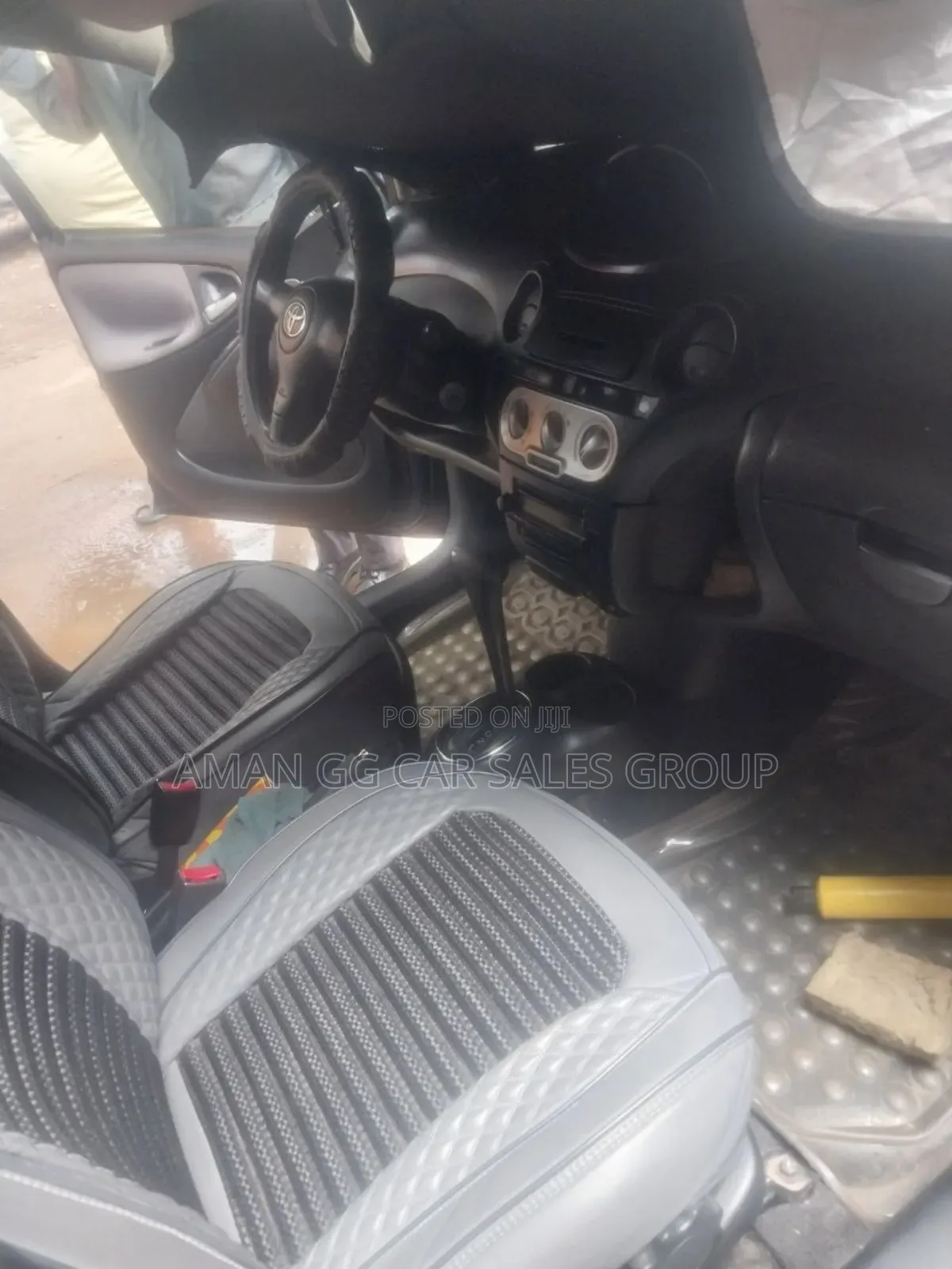 Toyota Vitz 2004 Blue