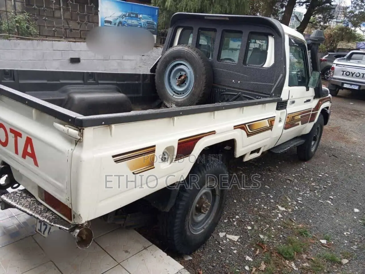 Toyota Land Cruiser 2009 White