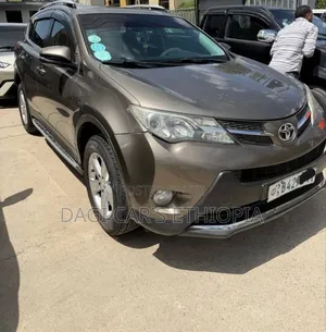Toyota RAV4 Limited 4dr SUV (2.5L 4cyl 6A) 2015 Gray