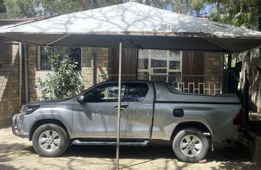 Toyota Hilux 2017 Silver