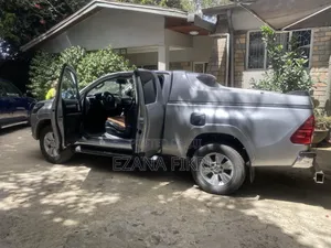 Toyota Hilux 2017 Silver