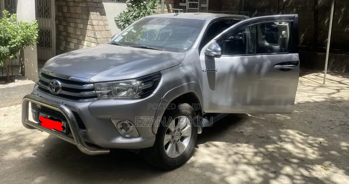 Toyota Hilux 2017 Silver