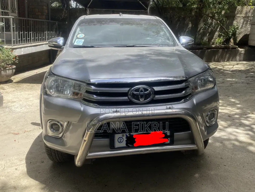 Toyota Hilux 2017 Silver