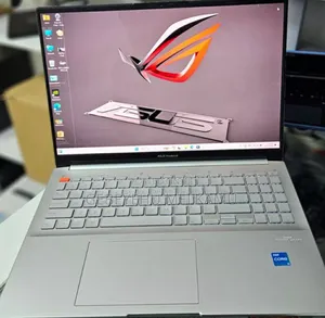 New Laptop Asus VivoBook 15 X505BA 16GB Intel Core i5 SSD 512GB