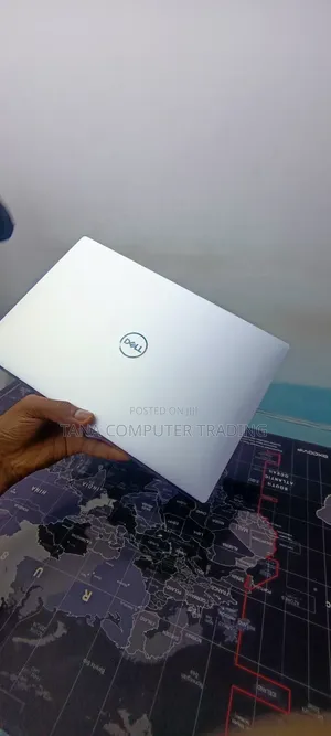 New Laptop Dell XPS 13 8GB Intel Core i5 SSD 512GB