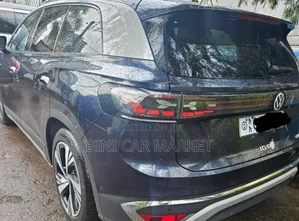 Volkswagen ID.6 2023 Gray
