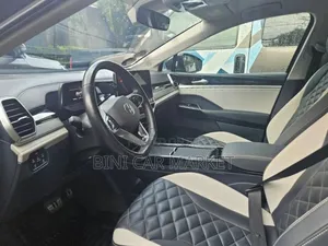 Volkswagen ID.6 2023 Gray