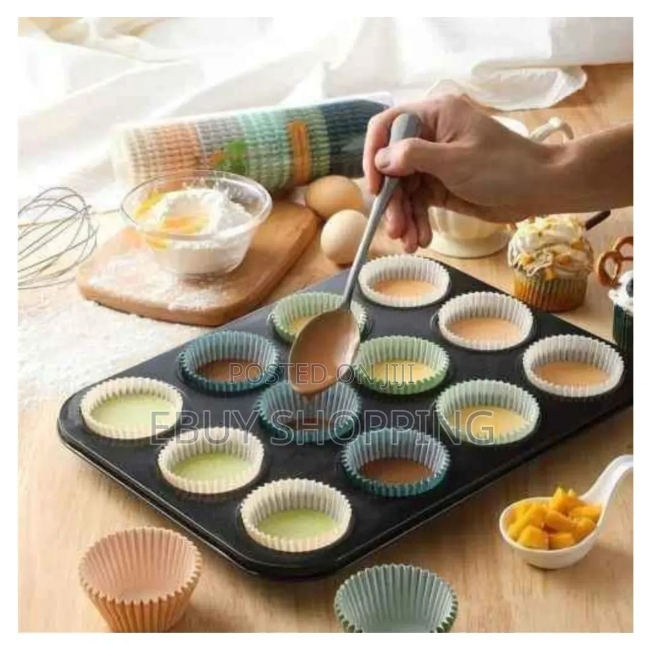 Pro-Grade 12-Cup Muffin Tin With 12 Eco-Friendly Silicone Baking Cups