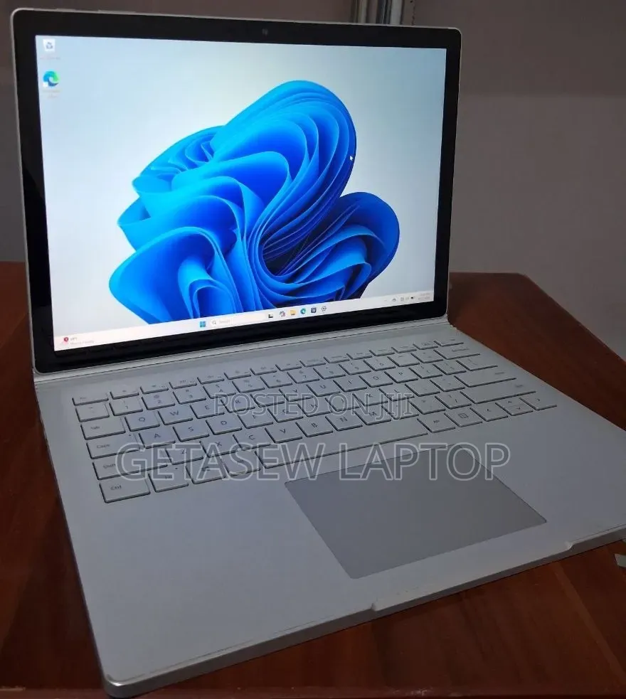 New Laptop Microsoft Surface Book 2 16GB Intel Core i7 SSD 512GB