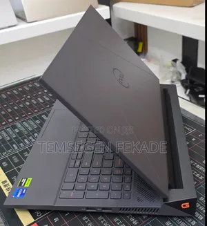 New Laptop Dell G15 5535 16GB Intel Core i7 SSD 1T
