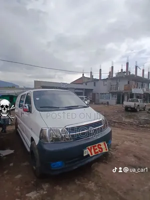 Toyota HiAce 2008 White