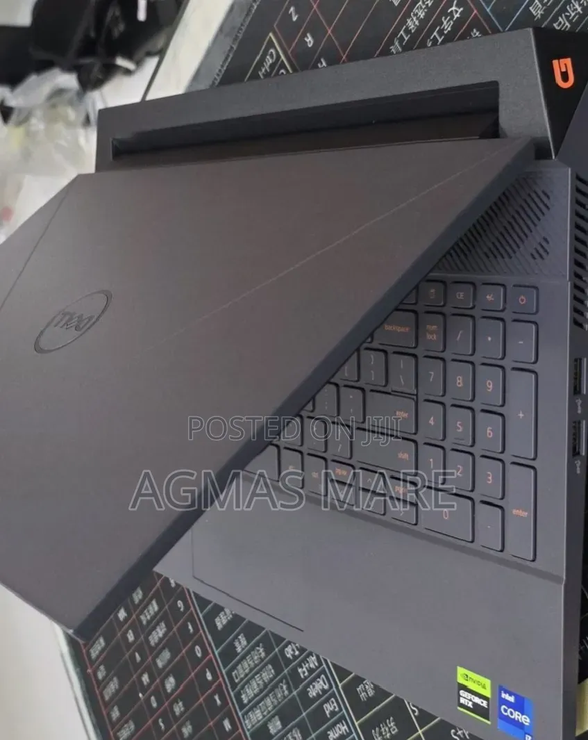 New Laptop Dell G15 5511 16GB Intel Core i7 SSD 1T