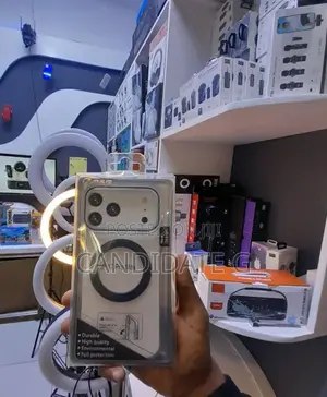Clear Cover Creative ( 17, 17pro, 17pro Max )