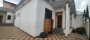 3bdrm Villa in Adis Ababa, Bole for sale