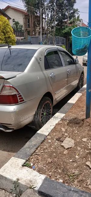 Toyota Corolla 2005 Gold