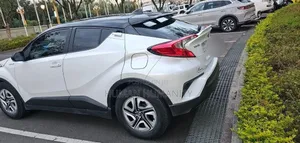 Toyota C-HR 2022 White