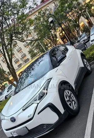 Toyota C-HR 2022 White