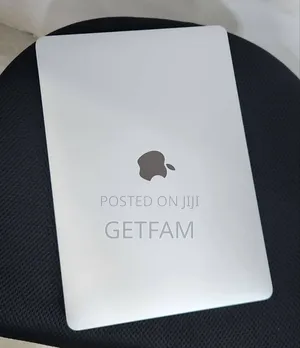 New Laptop Apple MacBook 2020 16GB Intel Core i7 SSD 512GB